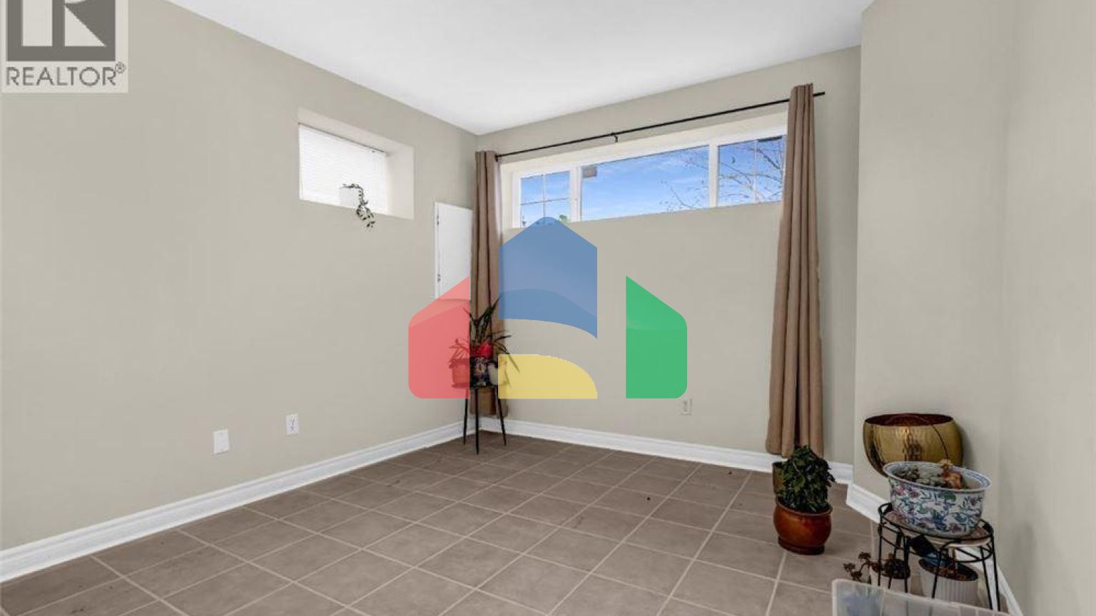 Residential - Single Family Home - Coquitlam, Canada - Canada