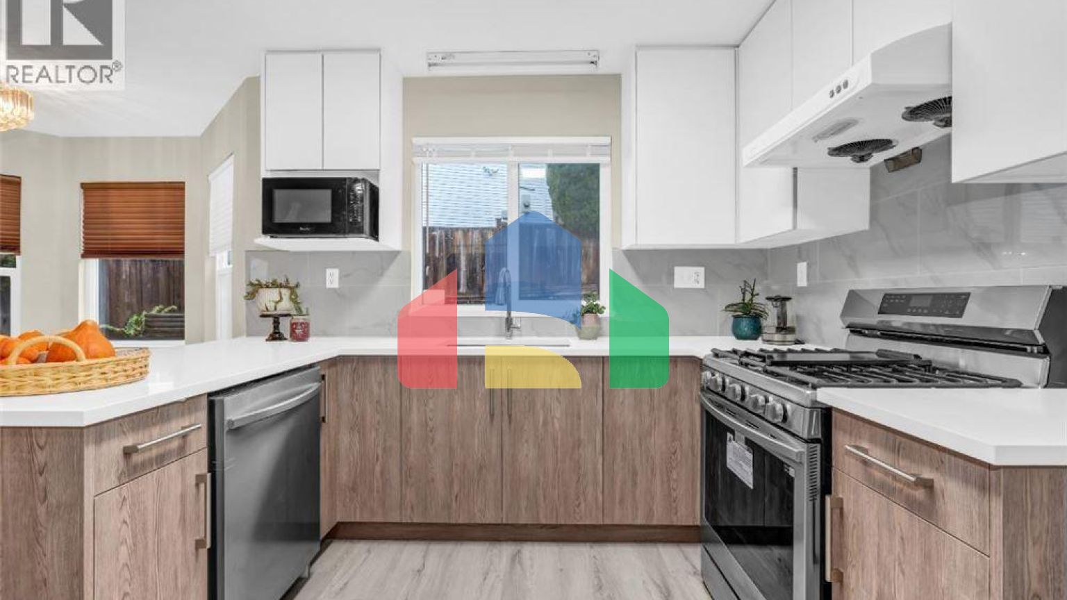 Residential - Single Family Home - Coquitlam, Canada - Canada