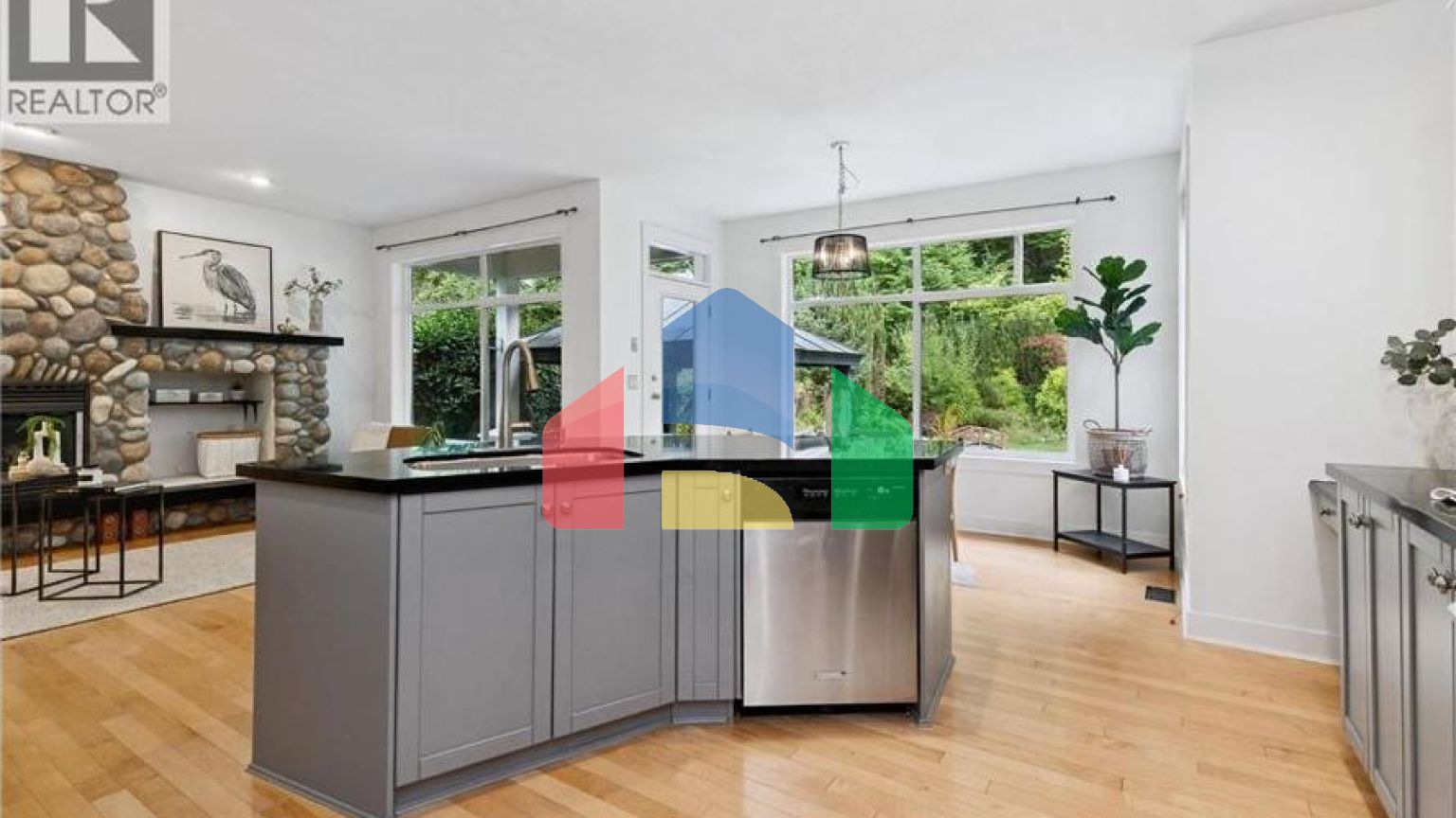 Residential - Single Family Home - Coquitlam, Canada - Canada