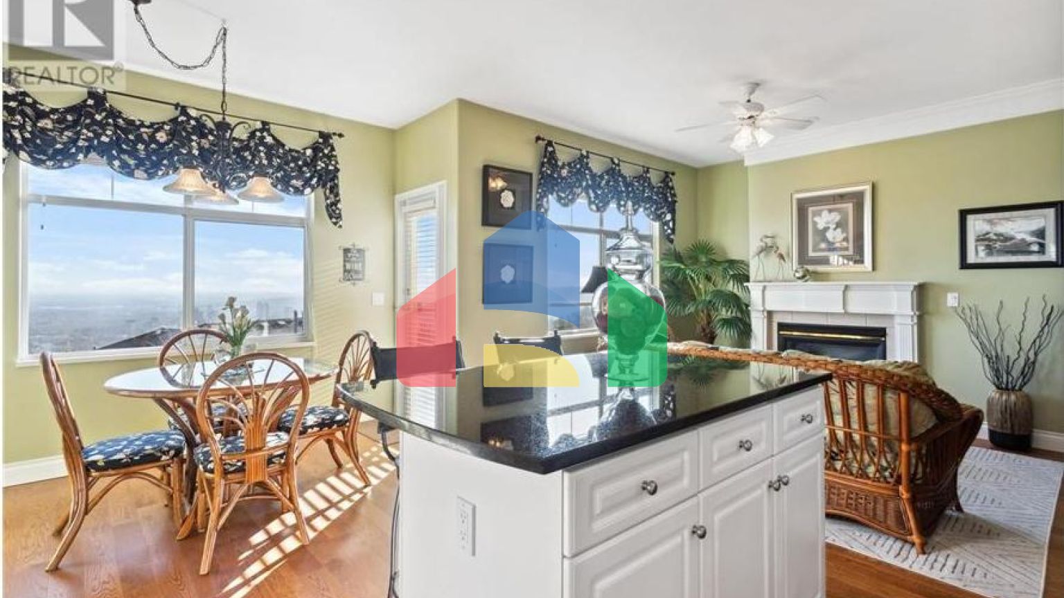 Residential - Condo/Apartment - Coquitlam, Canada - Canada