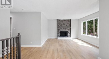 Residential - Single Family Home - Coquitlam, Canada - Canada