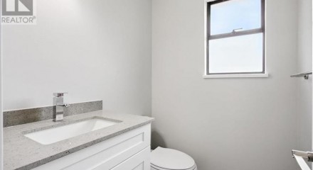 Residential - Single Family Home - Coquitlam, Canada - Canada