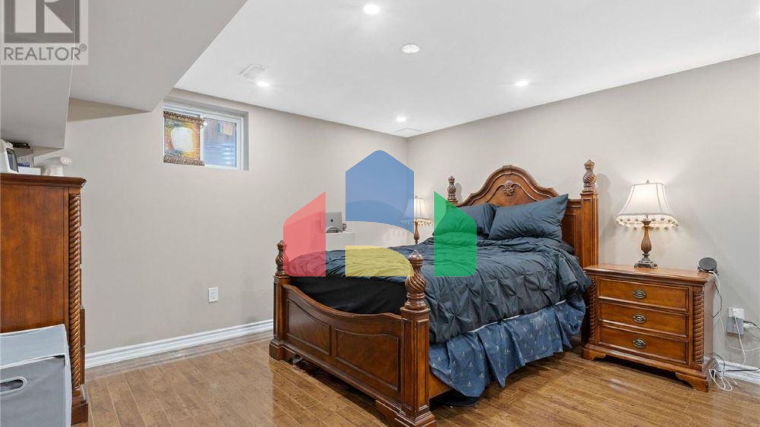 Residential - Single Family Home - Mar, Canada - Canada