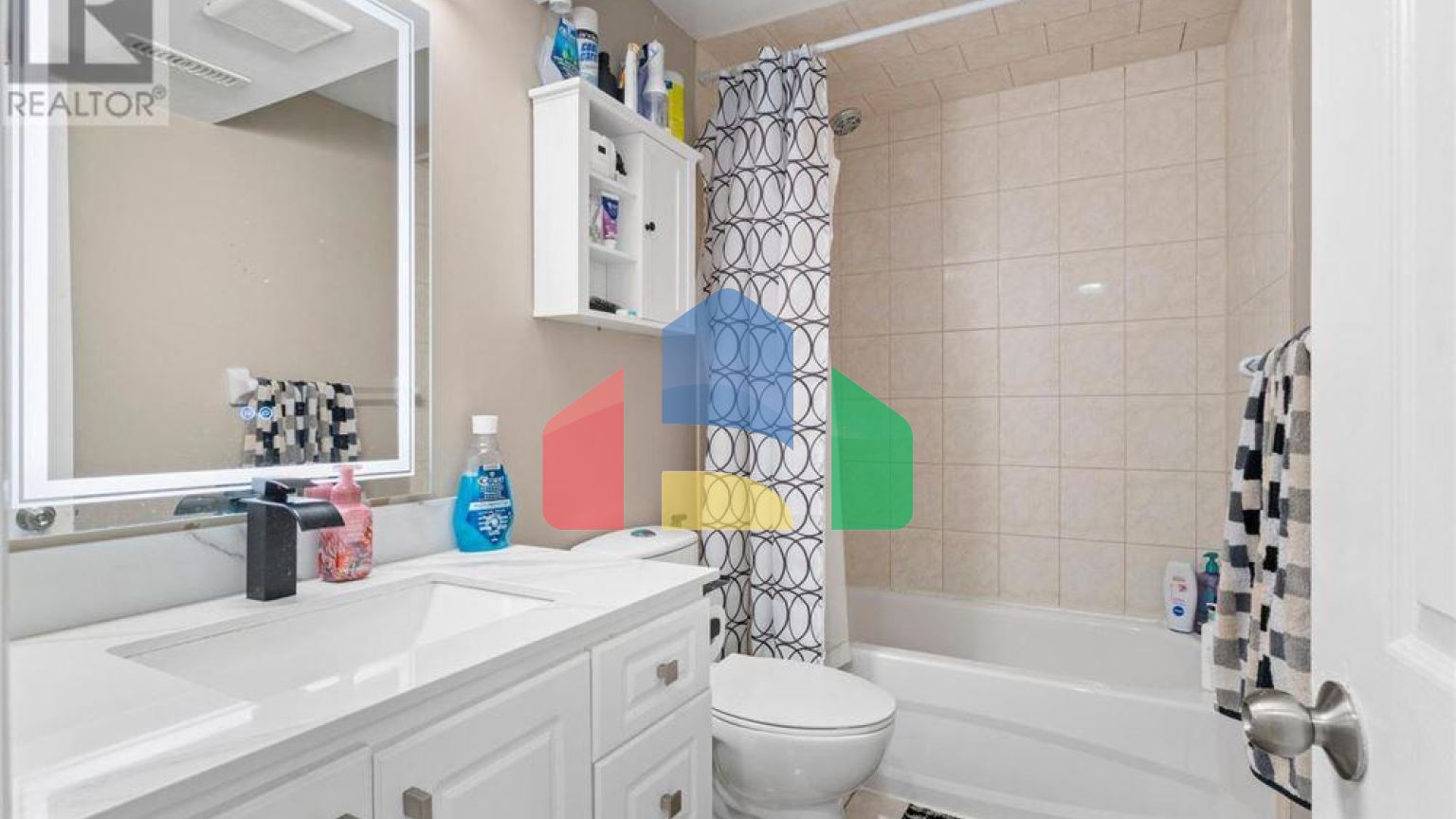 Residential - Single Family Home - Mar, Canada - Canada