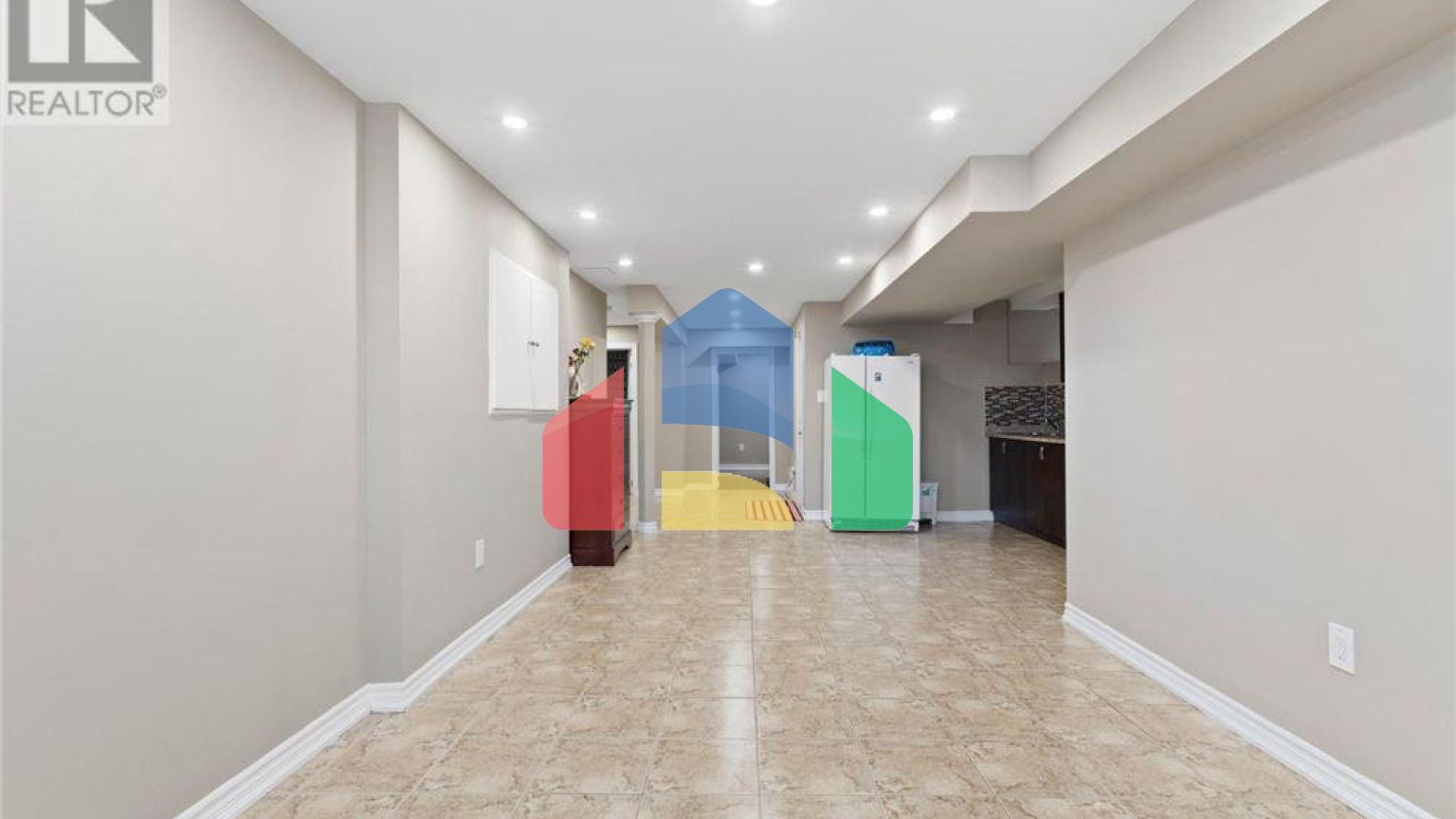 Residential - Single Family Home - Mar, Canada - Canada