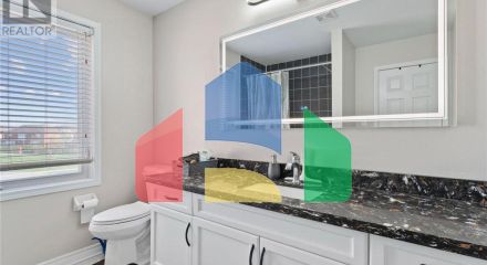 Residential - Single Family Home - Mar, Canada - Canada