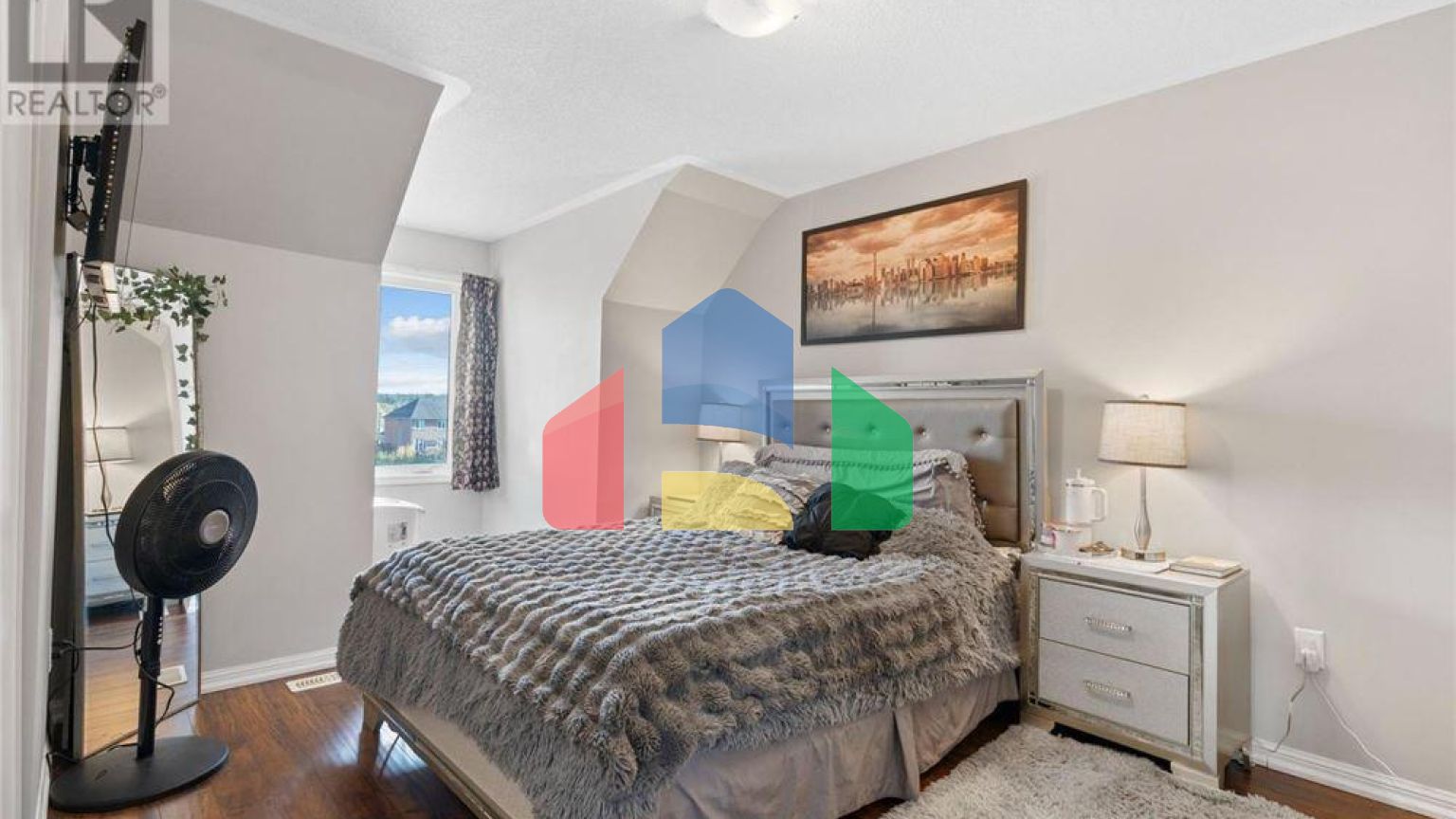 Residential - Single Family Home - Mar, Canada - Canada