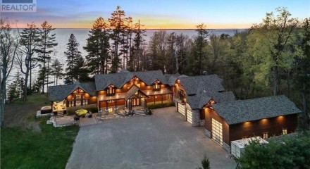 Residential - Single Family Home - Beaverton, Canada - Canada