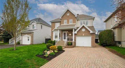 Residential - Two Level House - Chambly, Canada - Canada
