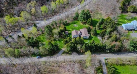 Residential - House - Bolton-Ouest, Canada - Canada