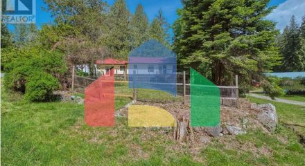 Residential - Single Family Home - Madeira Park, Canada - Canada