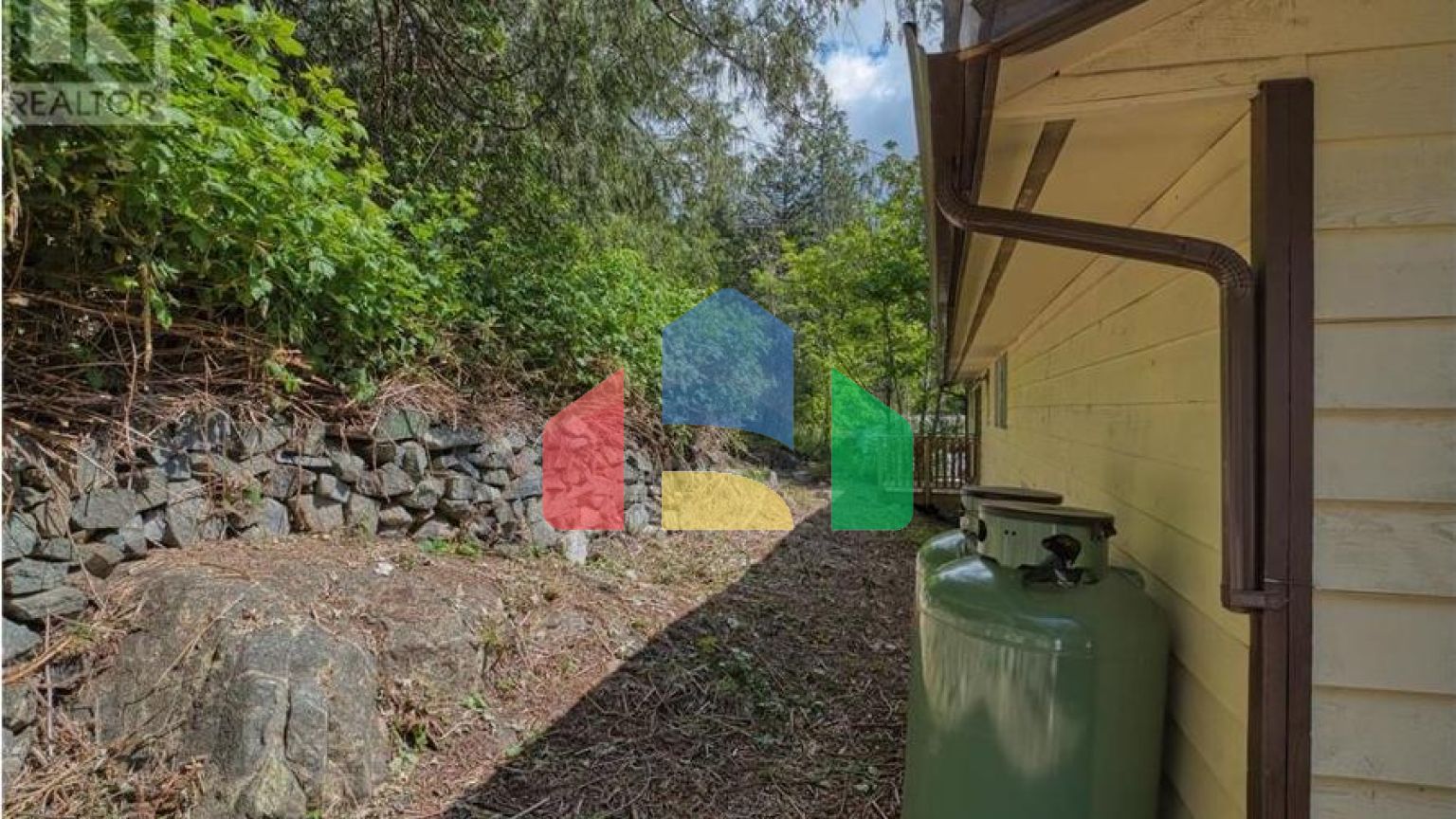 Residential - Single Family Home - Madeira Park, Canada - Canada