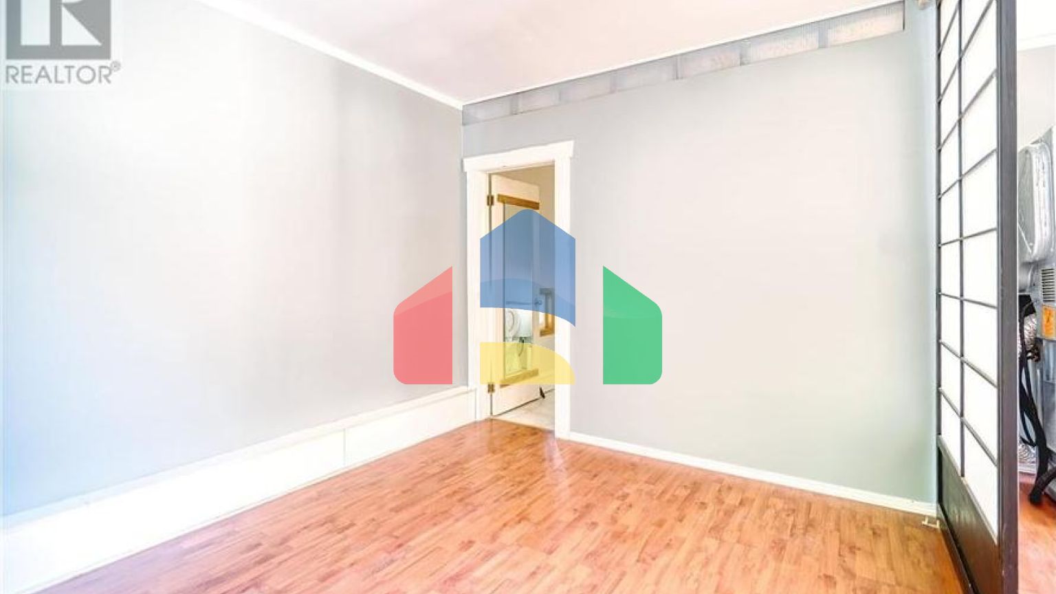 Residential - Single Family Home - Madeira Park, Canada - Canada