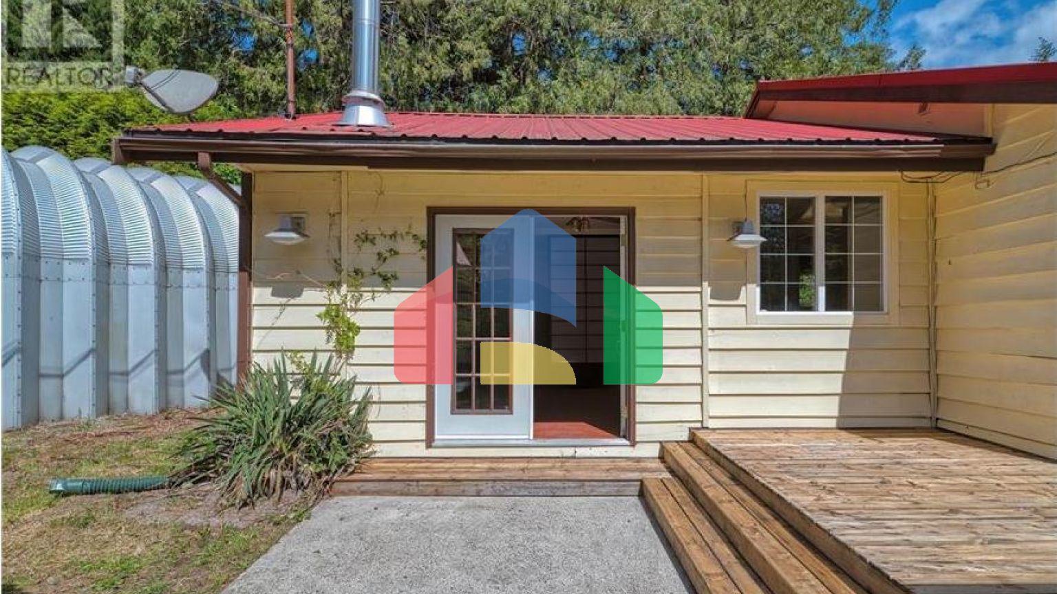 Residential - Single Family Home - Madeira Park, Canada - Canada