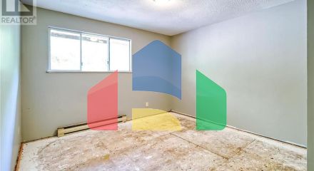 Residential - Single Family Home - Madeira Park, Canada - Canada