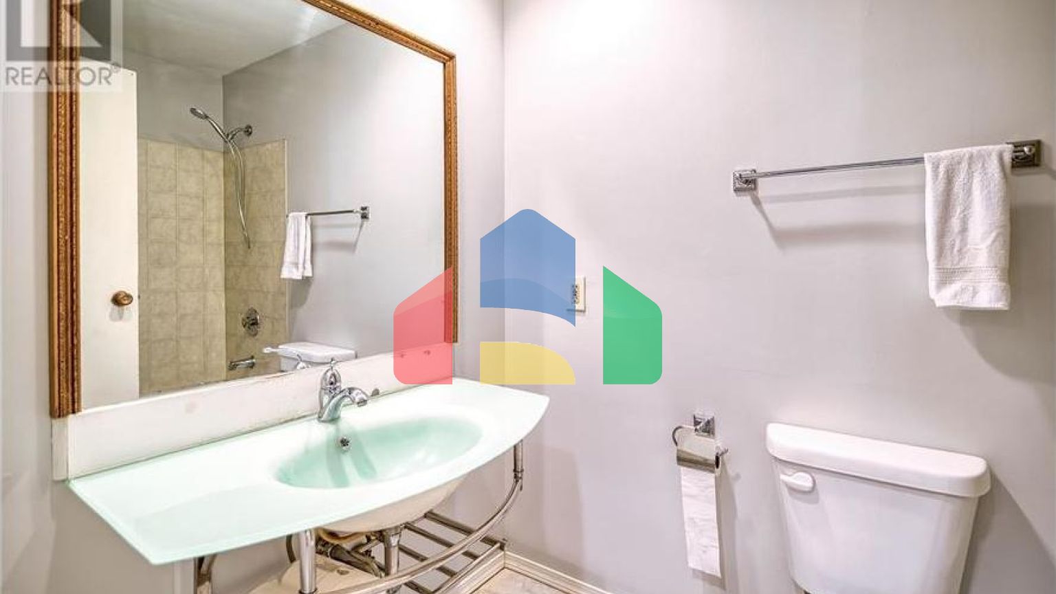 Residential - Single Family Home - Madeira Park, Canada - Canada