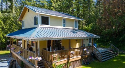 Residential - Single Family Home - Madeira Park, Canada - Canada