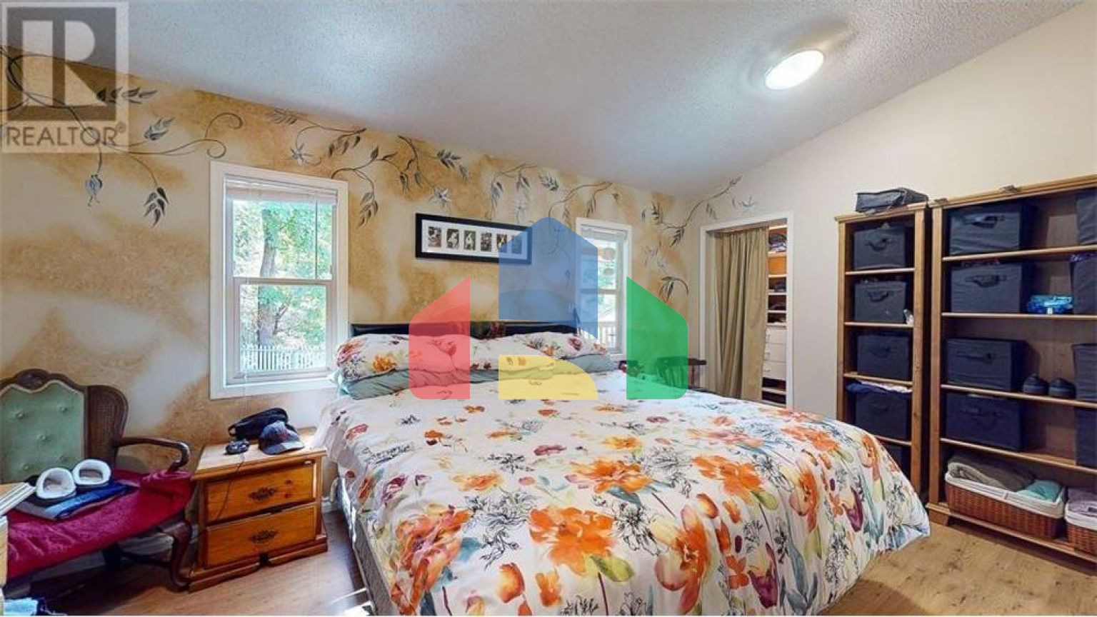 Residential - Single Family Home - Madeira Park, Canada - Canada