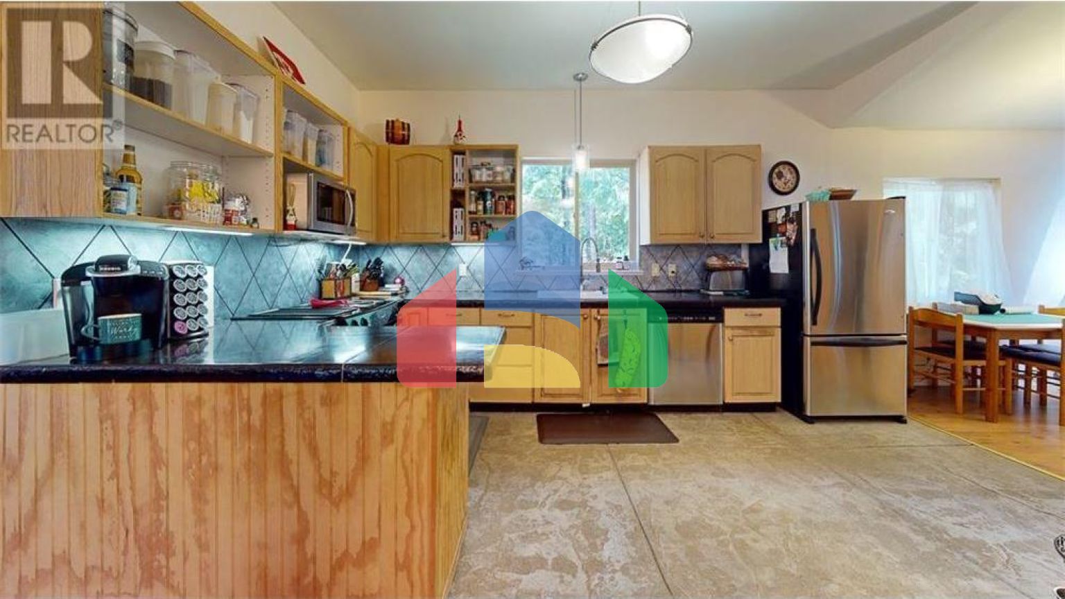 Residential - Single Family Home - Madeira Park, Canada - Canada