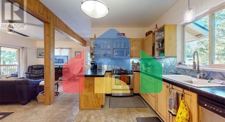 Residential - Single Family Home - Madeira Park, Canada - Canada