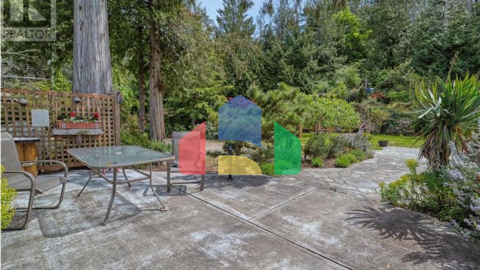 Residential - Single Family Home - Madeira Park, Canada - Canada