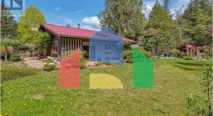 Residential - Single Family Home - Madeira Park, Canada - Canada