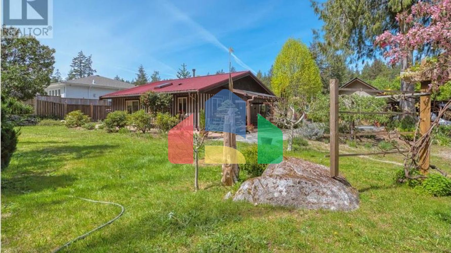 Residential - Single Family Home - Madeira Park, Canada - Canada