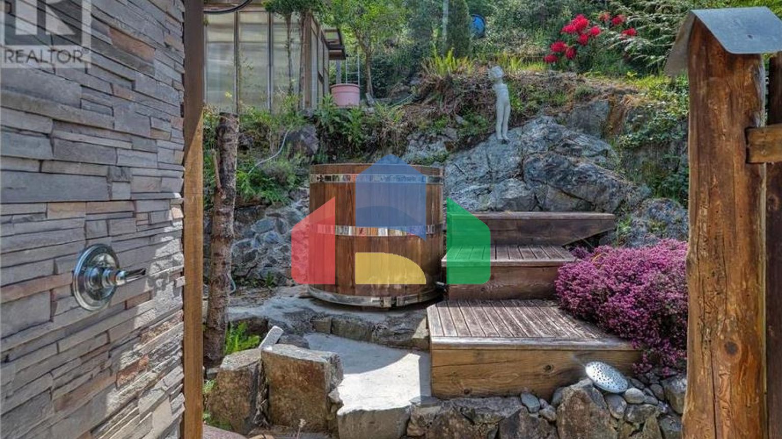 Residential - Single Family Home - Madeira Park, Canada - Canada