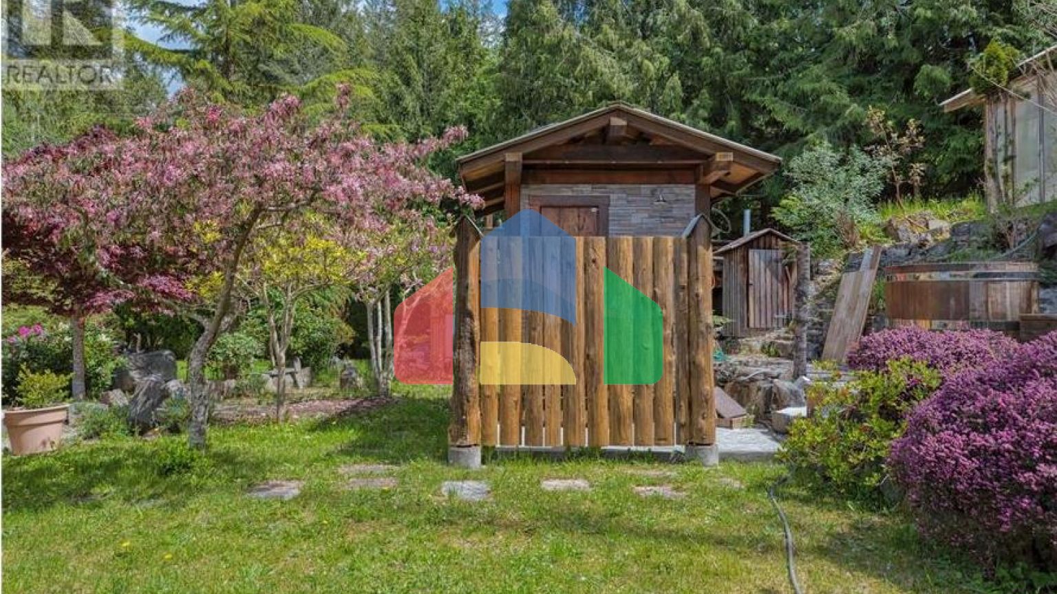 Residential - Single Family Home - Madeira Park, Canada - Canada