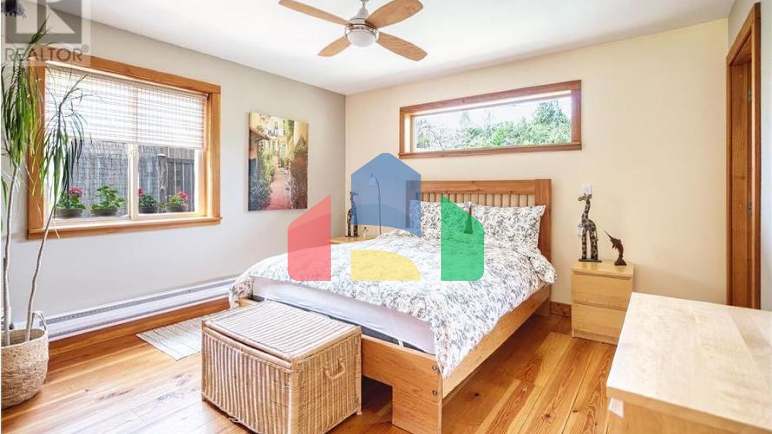 Residential - Single Family Home - Madeira Park, Canada - Canada