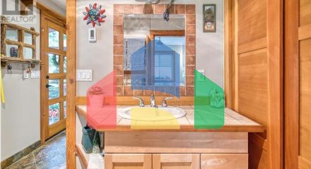 Residential - Single Family Home - Madeira Park, Canada - Canada