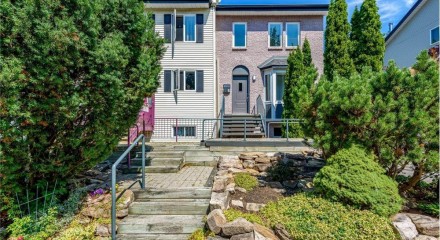 Residential - Two Level House - L'Île-Perrot, Canada - Canada