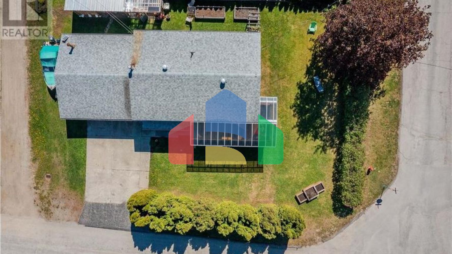 Residential - Single Family Home - Fruitvale, Canada - Canada