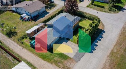 Residential - Single Family Home - Fruitvale, Canada - Canada