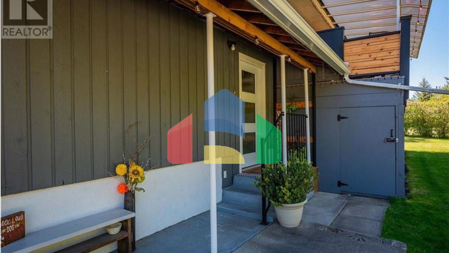 Residential - Single Family Home - Fruitvale, Canada - Canada