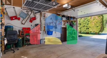 Residential - Single Family Home - Fruitvale, Canada - Canada