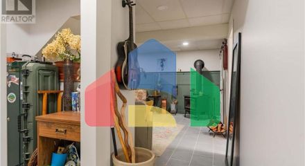 Residential - Single Family Home - Fruitvale, Canada - Canada