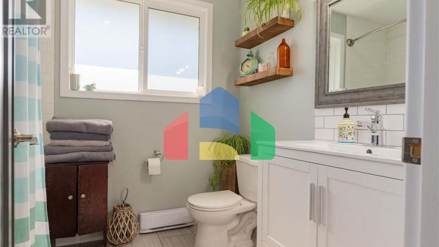 Residential - Single Family Home - Fruitvale, Canada - Canada