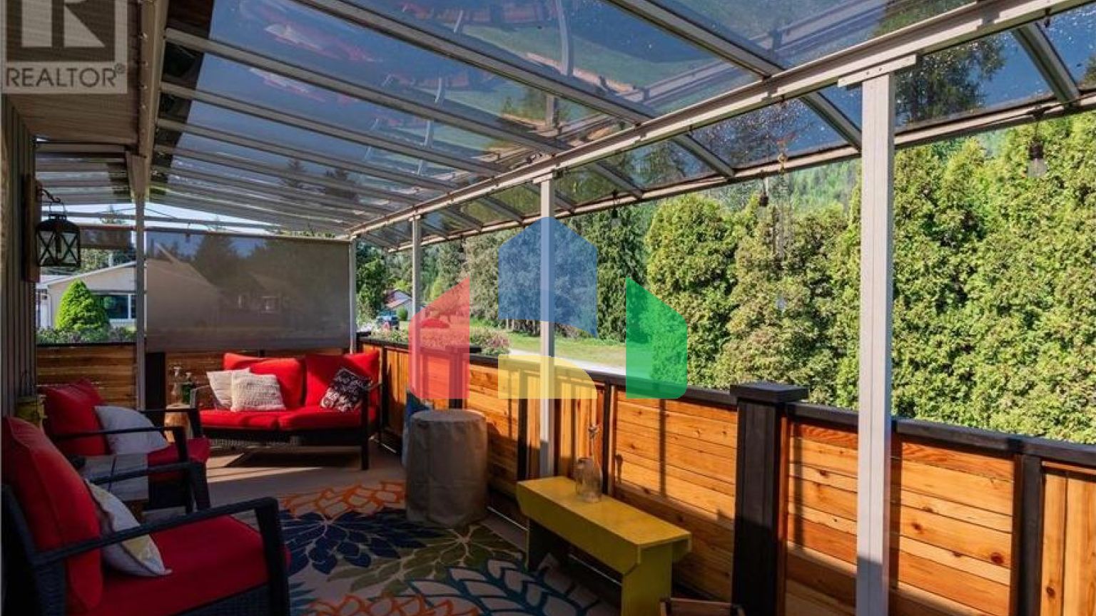 Residential - Single Family Home - Fruitvale, Canada - Canada