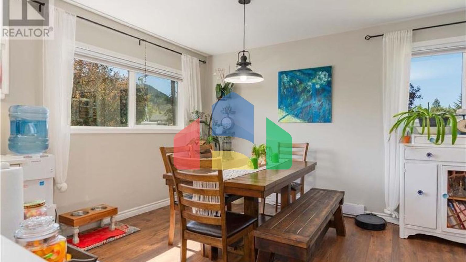 Residential - Single Family Home - Fruitvale, Canada - Canada