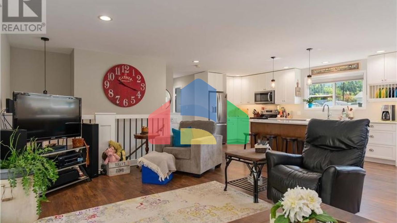 Residential - Single Family Home - Fruitvale, Canada - Canada