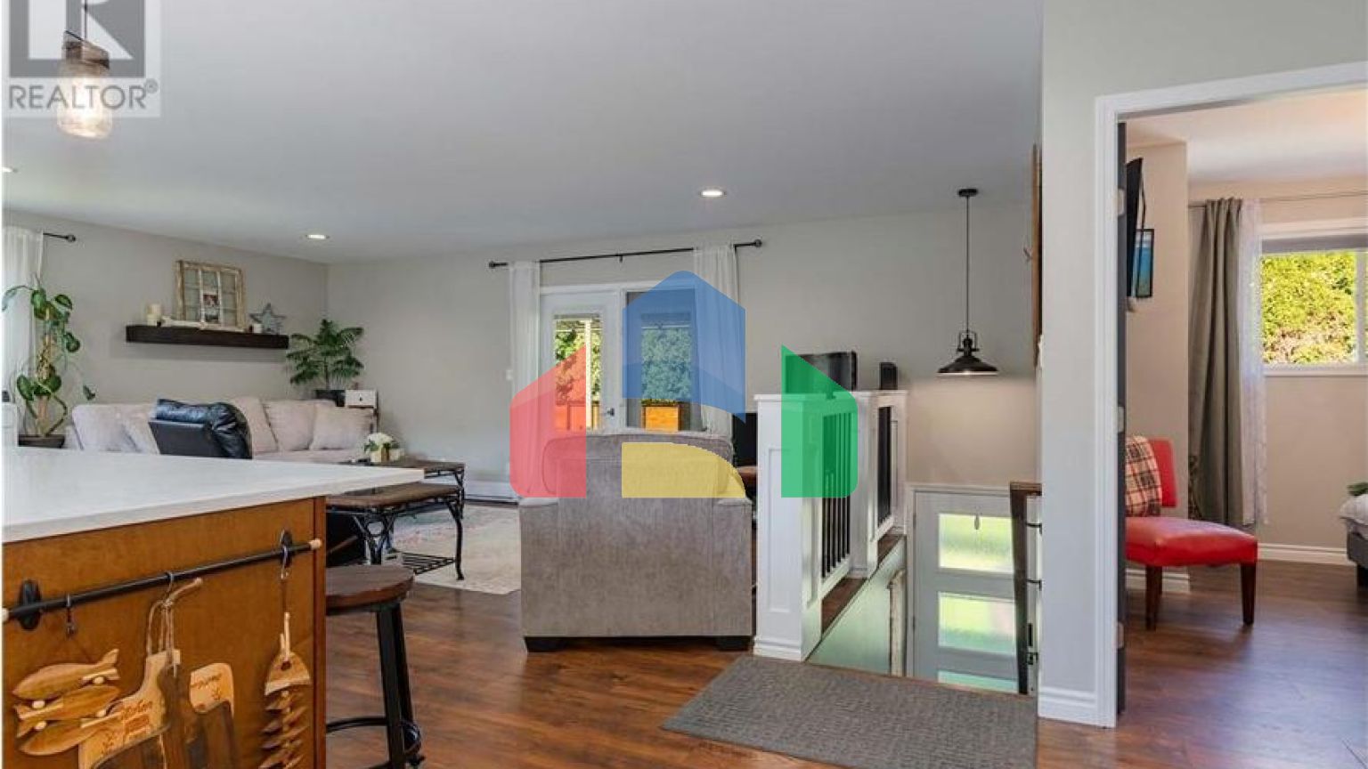 Residential - Single Family Home - Fruitvale, Canada - Canada