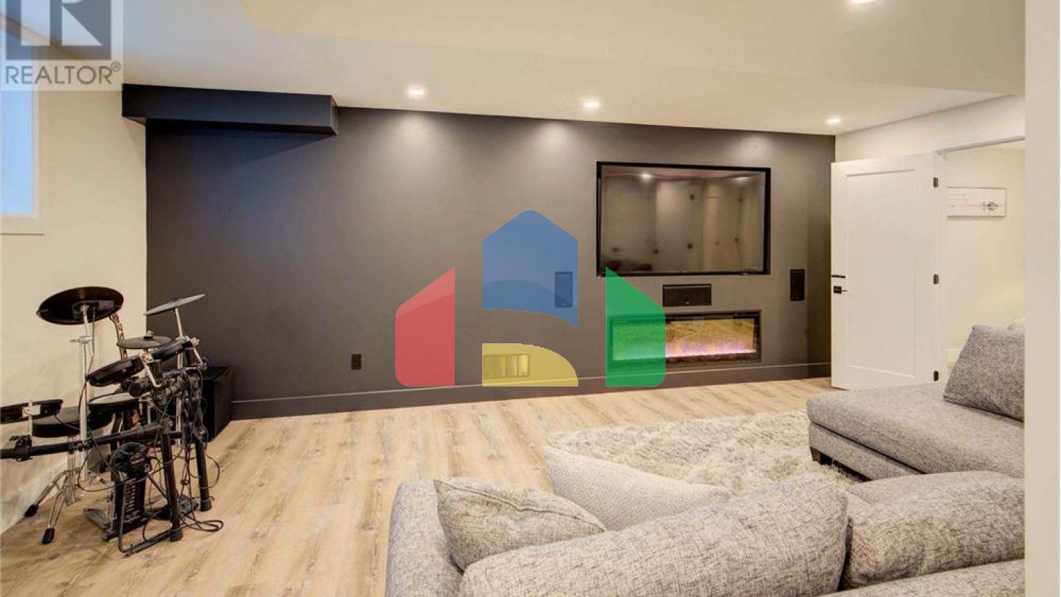 Residential - Single Family Home - Essa, Canada - Canada