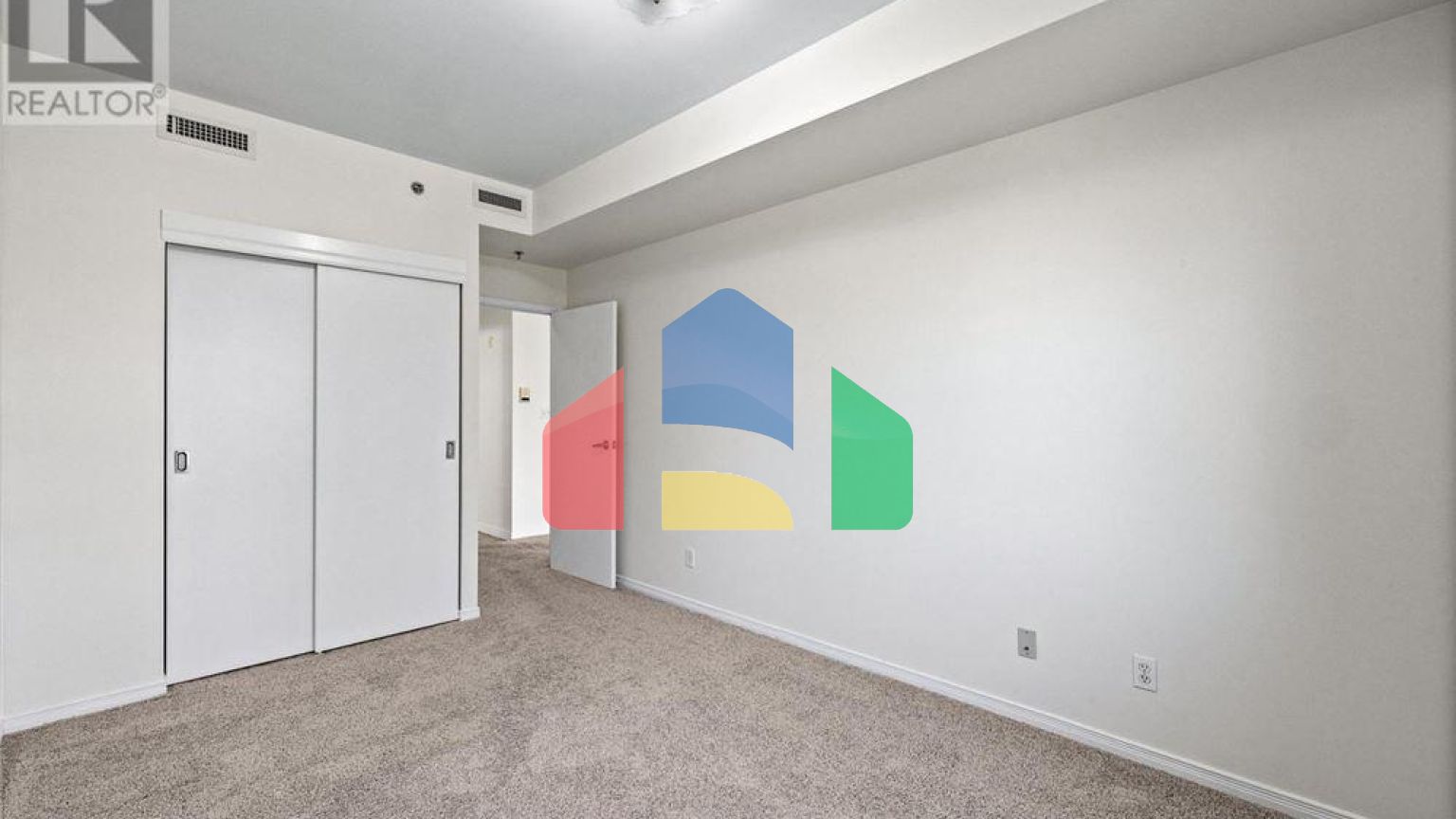 Residential - Single Family Home - Quinte West, Canada - Canada