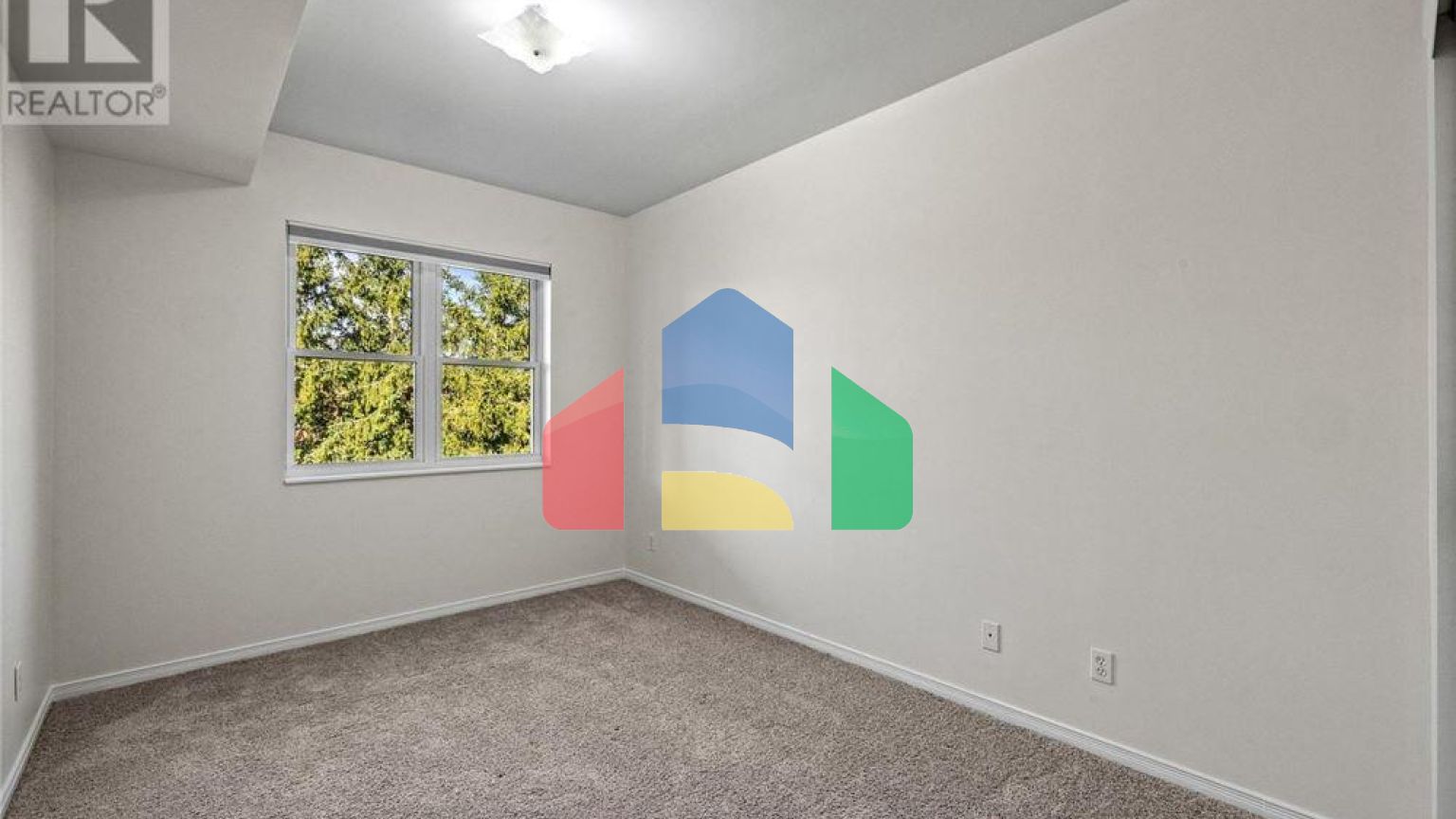 Residential - Single Family Home - Quinte West, Canada - Canada