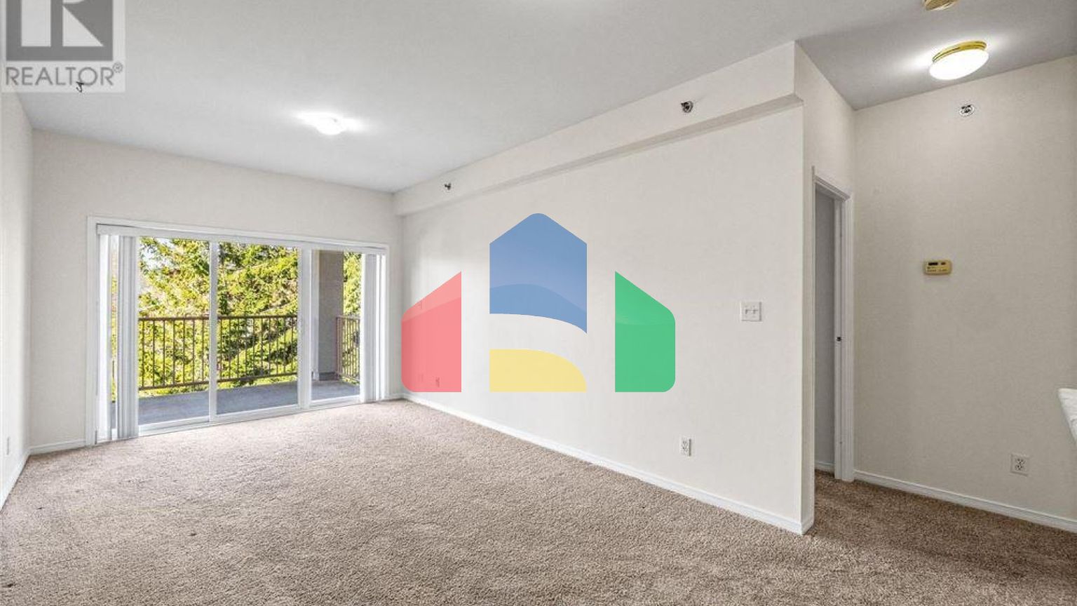 Residential - Single Family Home - Quinte West, Canada - Canada