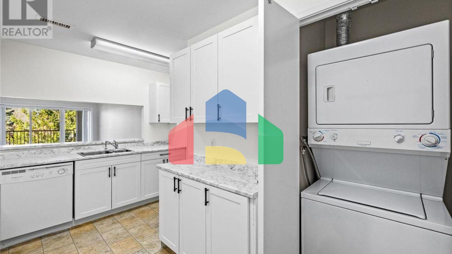 Residential - Single Family Home - Quinte West, Canada - Canada