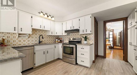 Residential - Single Family Home - Quinte West, Canada - Canada