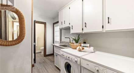 Residential - Single Family Home - Quinte West, Canada - Canada