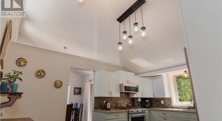 Residential - Single Family Home - Rossland, Canada - Canada